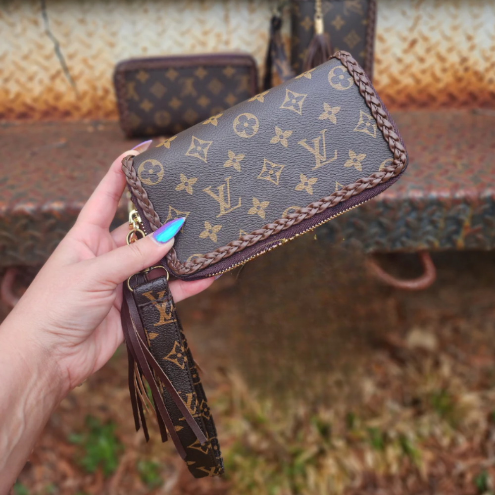 LV Bougie Girl Wallet