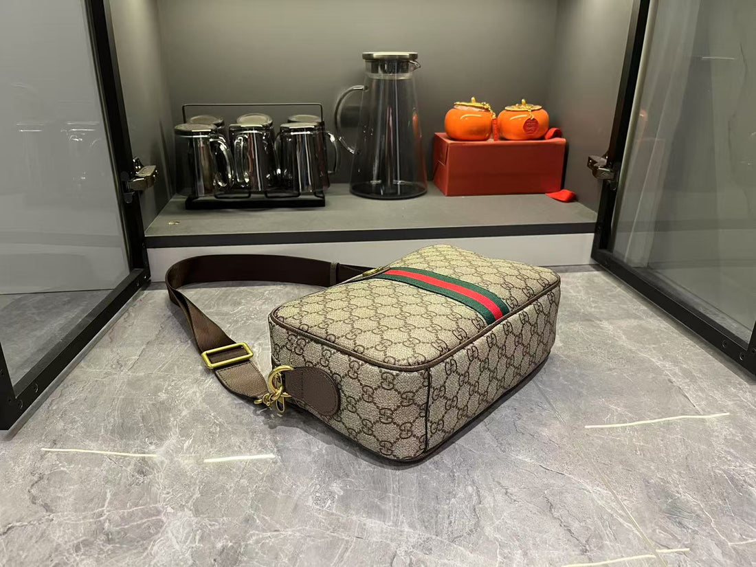Gucci Ophidia medium crossbody bag
