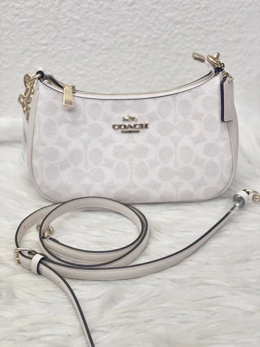 COACH Women’s Teri Shoulder Bag Signature Canvas