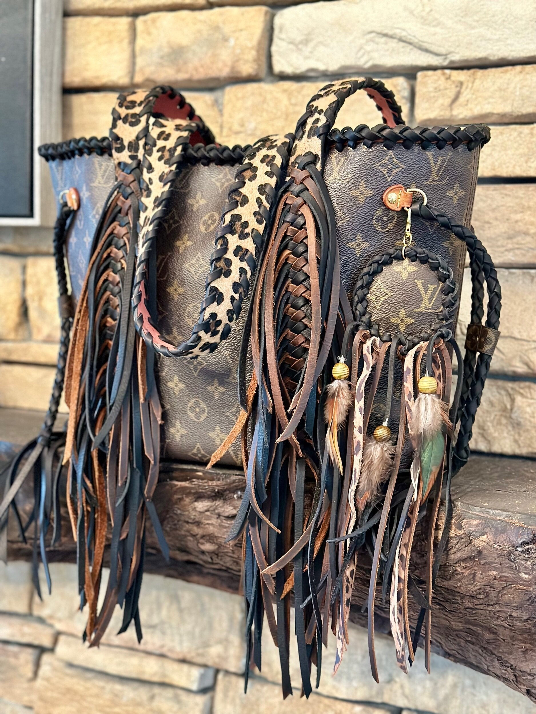 LV - Neverfull Houston Tote Leopard